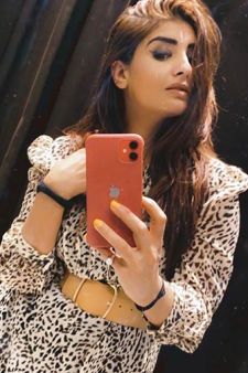 Whatsapp Number Available For Talk 1743